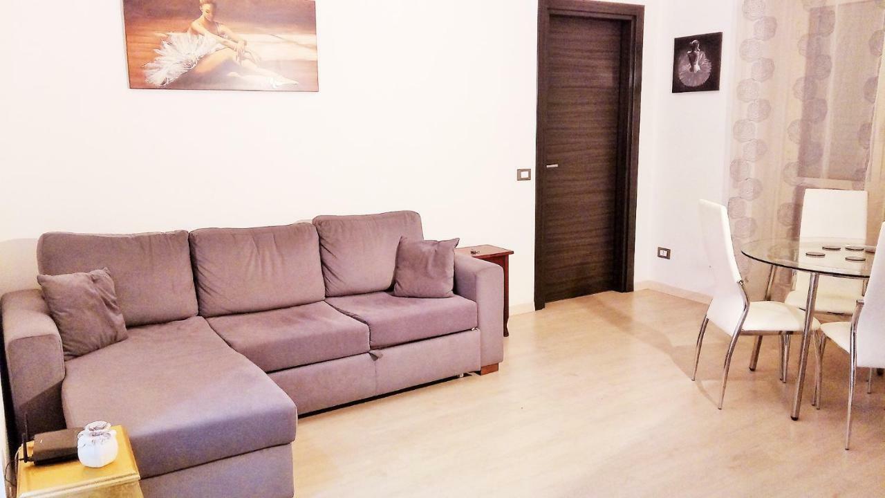 Marconi Flat Apartment โรม ภายนอก รูปภาพ